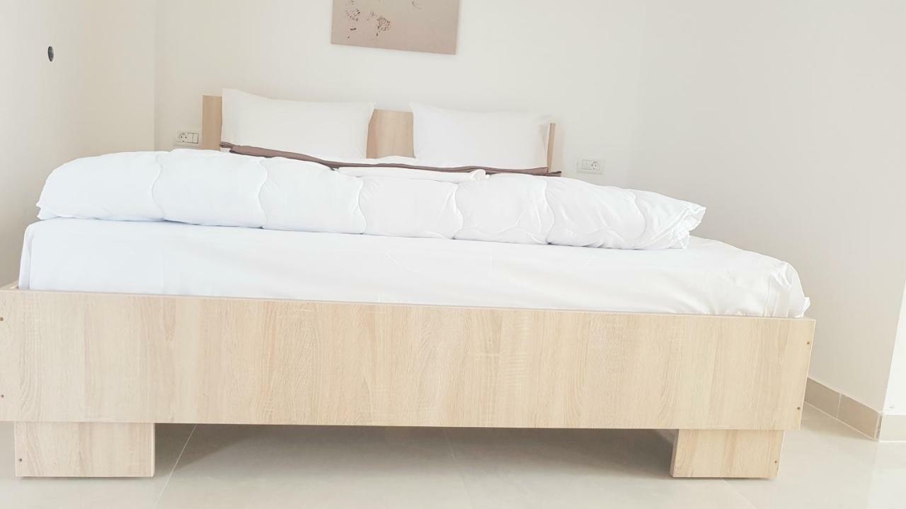Ema Hotel Vama Veche Kültér fotó